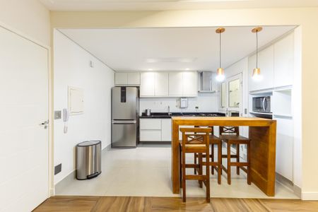 Cozinha de apartamento para alugar com 3 quartos, 76m² em Vila Olímpia, São Paulo