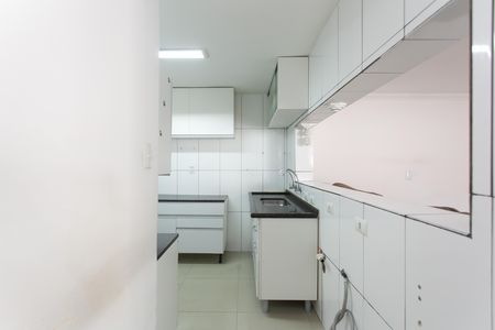 Casa à venda com 69m², 2 quartos e 2 vagasCozinha - Armários