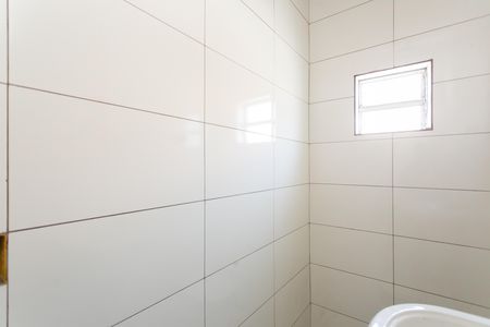 Casa à venda com 69m², 2 quartos e 2 vagasBanheiro 1 