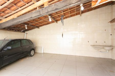 Casa à venda com 69m², 2 quartos e 2 vagasÁrea de Serviço / Garagem 