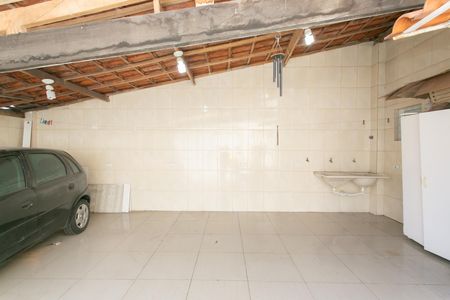 Casa à venda com 69m², 2 quartos e 2 vagasÁrea de Serviço / Garagem 