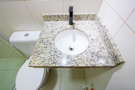 Apartamento à venda com 75m², 2 quartos e 2 vagas Apartamento à venda com 75m², 2 quartos e 2 vagasBanheiro do quarto 1