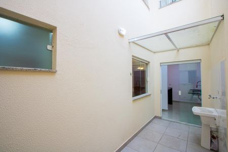 Apartamento à venda com 75m², 2 quartos e 2 vagas Apartamento à venda com 75m², 2 quartos e 2 vagasÁrea de serviço