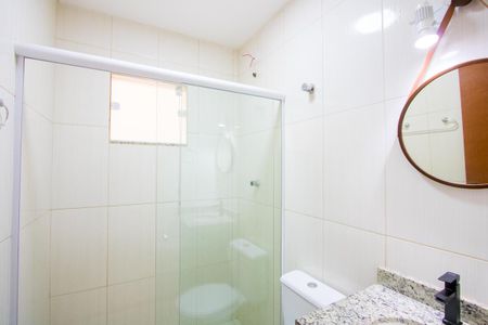 Apartamento à venda com 75m², 2 quartos e 2 vagas Apartamento à venda com 75m², 2 quartos e 2 vagasBanheiro social