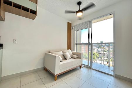 Sala de kitnet/studio para alugar com 1 quarto, 29m² em Jardim Itacolomi, São Paulo