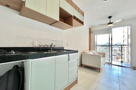 Studio para alugar com 29m², 1 quarto e sem vaga Studio para alugar com 29m², 1 quarto e sem vagaCozinha