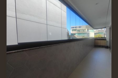 Apartamento para alugar com 91m², 3 quartos e 2 vagas Apartamento para alugar com 91m², 3 quartos e 2 vagasVaranda