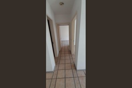 Corredor de apartamento para alugar com 2 quartos, 60m² em Vila Jardim, Porto Alegre