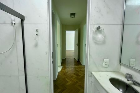 Apartamento para alugar com 240m², 3 quartos e 1 vagaBanheiro 