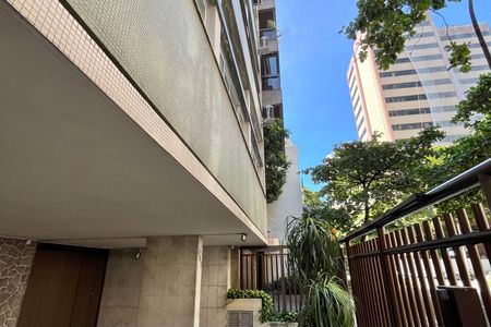 Apartamento para alugar com 240m², 3 quartos e 1 vagaFachada 