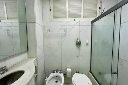 Apartamento para alugar com 240m², 3 quartos e 1 vagaBanheiro