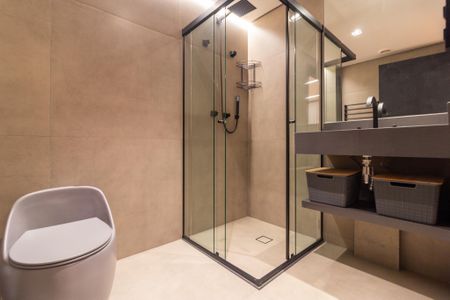Banheiro de apartamento para alugar com 1 quarto, 32m² em Pinheiros, São Paulo
