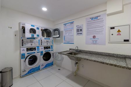 Área comum - Lavanderia de apartamento para alugar com 1 quarto, 32m² em Pinheiros, São Paulo