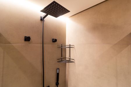 Banheiro de apartamento para alugar com 1 quarto, 32m² em Pinheiros, São Paulo