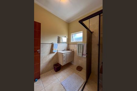 Casa à venda com 300m², 3 quartos e 3 vagas Casa à venda com 300m², 3 quartos e 3 vagasBanheiro da Suíte 2