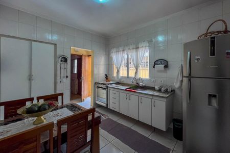 Casa à venda com 300m², 3 quartos e 3 vagas Casa à venda com 300m², 3 quartos e 3 vagasCozinha