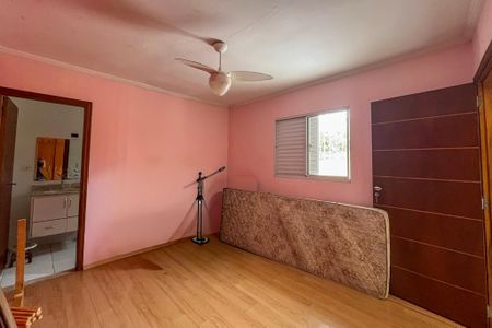 Casa à venda com 300m², 3 quartos e 3 vagas Casa à venda com 300m², 3 quartos e 3 vagasSuite 3