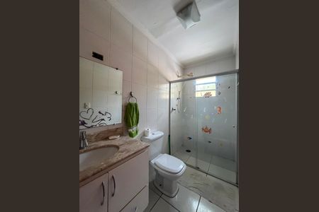 Casa à venda com 300m², 3 quartos e 3 vagas Casa à venda com 300m², 3 quartos e 3 vagasBanheiro da Suíte 3