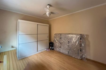 Casa à venda com 300m², 3 quartos e 3 vagas Casa à venda com 300m², 3 quartos e 3 vagasSuite 1