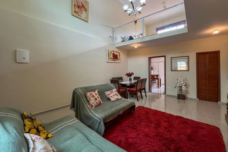 Sala de casa à venda com 3 quartos, 300m² em Jardim Maria Estela, São Paulo