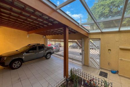 Casa à venda com 300m², 3 quartos e 3 vagas Casa à venda com 300m², 3 quartos e 3 vagasGaragen