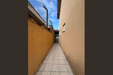 Casa à venda com 300m², 3 quartos e 3 vagas Casa à venda com 300m², 3 quartos e 3 vagasCorredor externo