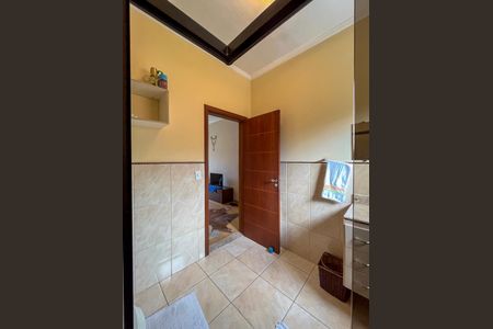 Casa à venda com 300m², 3 quartos e 3 vagas Casa à venda com 300m², 3 quartos e 3 vagasBanheiro da Suíte 2