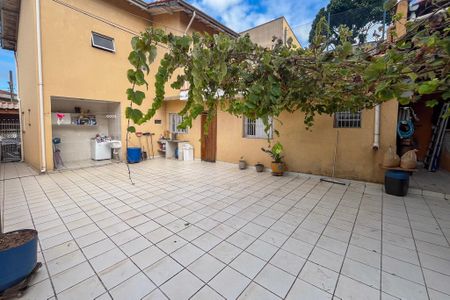 Casa à venda com 300m², 3 quartos e 3 vagas Casa à venda com 300m², 3 quartos e 3 vagasQuintal