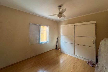 Casa à venda com 300m², 3 quartos e 3 vagas Casa à venda com 300m², 3 quartos e 3 vagasSuite 1