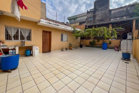 Casa à venda com 300m², 3 quartos e 3 vagas Casa à venda com 300m², 3 quartos e 3 vagasQuintal