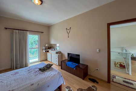 Casa à venda com 300m², 3 quartos e 3 vagas Casa à venda com 300m², 3 quartos e 3 vagasSuite 2