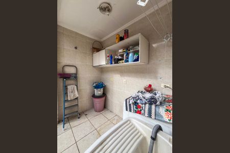 Casa à venda com 300m², 3 quartos e 3 vagas Casa à venda com 300m², 3 quartos e 3 vagasÁrea de Serviço