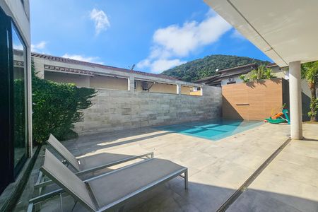 Casa de condomínio para alugar com 300m², 4 quartos e 4 vagas