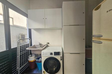 Casa de condomínio para alugar com 300m², 4 quartos e 4 vagas