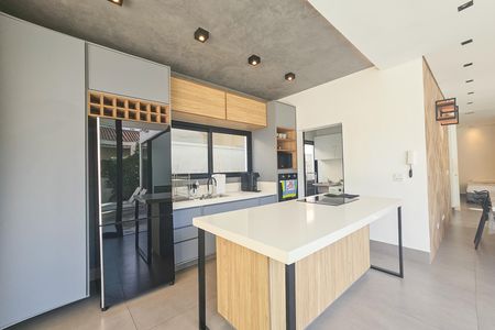 Casa de condomínio para alugar com 300m², 4 quartos e 4 vagas
