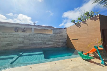 Casa de condomínio para alugar com 300m², 4 quartos e 4 vagas