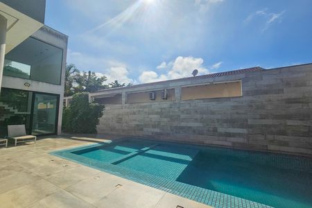Casa de condomínio para alugar com 300m², 4 quartos e 4 vagas