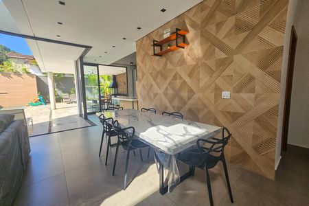 Casa de condomínio para alugar com 300m², 4 quartos e 4 vagas