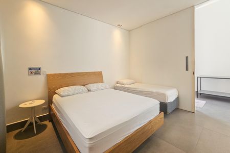 Casa de condomínio para alugar com 300m², 4 quartos e 4 vagas