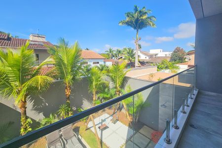 Casa de condomínio para alugar com 300m², 4 quartos e 4 vagas