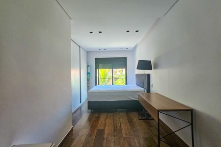 Casa de condomínio para alugar com 300m², 4 quartos e 4 vagas