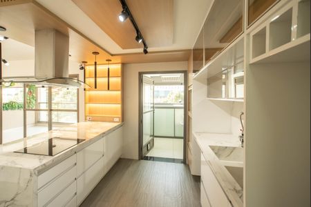 Apartamento para alugar com 162m², 3 quartos e 2 vagas Apartamento para alugar com 162m², 3 quartos e 2 vagasCozinha