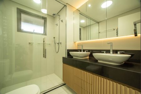 Apartamento para alugar com 162m², 3 quartos e 2 vagas Apartamento para alugar com 162m², 3 quartos e 2 vagasBanheiro da Suíte 3