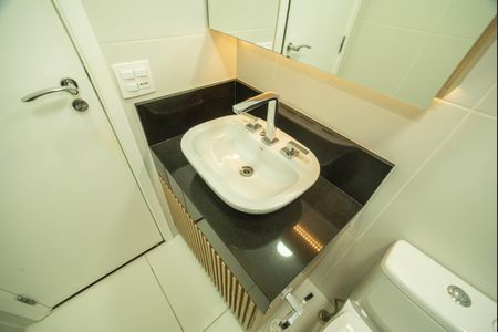 Apartamento para alugar com 162m², 3 quartos e 2 vagas Apartamento para alugar com 162m², 3 quartos e 2 vagasBanheiro da Suíte 1