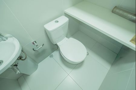 Apartamento para alugar com 162m², 3 quartos e 2 vagas Apartamento para alugar com 162m², 3 quartos e 2 vagasBanheiro de Serviço