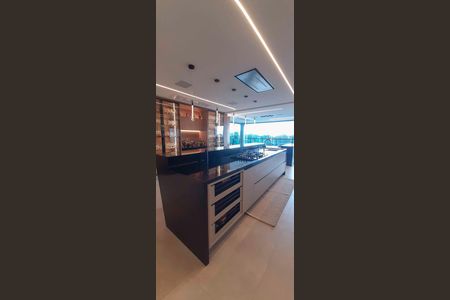 Apartamento à venda com 184m², 3 quartos e 4 vagas Apartamento à venda com 184m², 3 quartos e 4 vagasCozinha