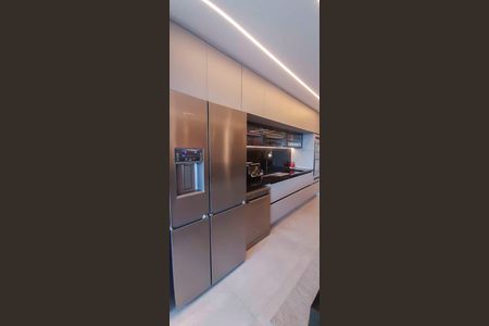 Apartamento à venda com 184m², 3 quartos e 4 vagas Apartamento à venda com 184m², 3 quartos e 4 vagasCozinha