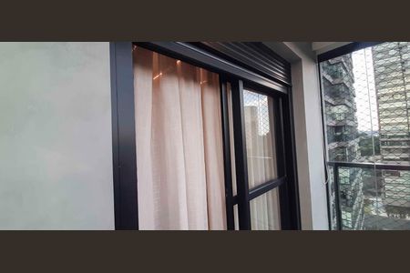 Apartamento à venda com 184m², 3 quartos e 4 vagas Apartamento à venda com 184m², 3 quartos e 4 vagasSacada da Suíte 1