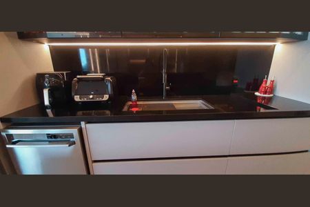 Apartamento à venda com 184m², 3 quartos e 4 vagas Apartamento à venda com 184m², 3 quartos e 4 vagasCozinha