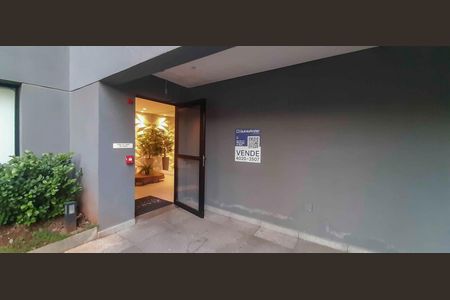 Apartamento à venda com 184m², 3 quartos e 4 vagas Apartamento à venda com 184m², 3 quartos e 4 vagasPlaca